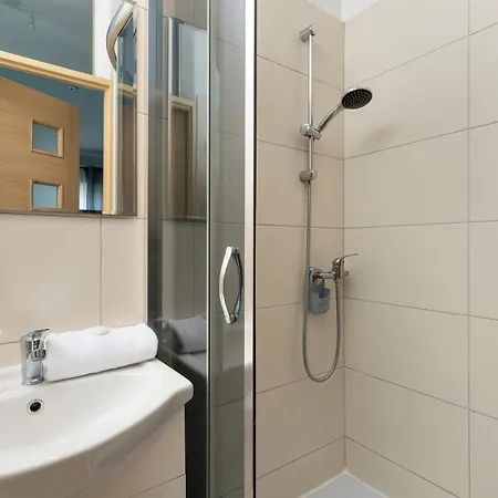 Functional & Cozy Close To The And Downtown By Renters דירה סופוט